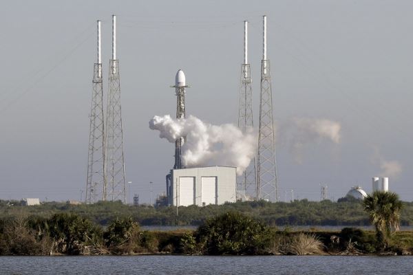 Последний запуск SpaceX в этом году: первый заказ для ВВС США и первый спутник GPS нового поколения
